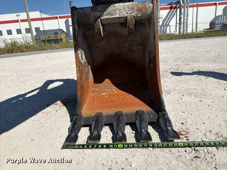 image for item DU1578 2022 Caterpillar 420 XE backhoe