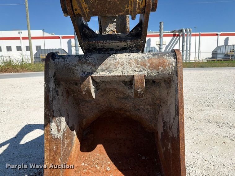 image for item DU1578 2022 Caterpillar 420 XE backhoe