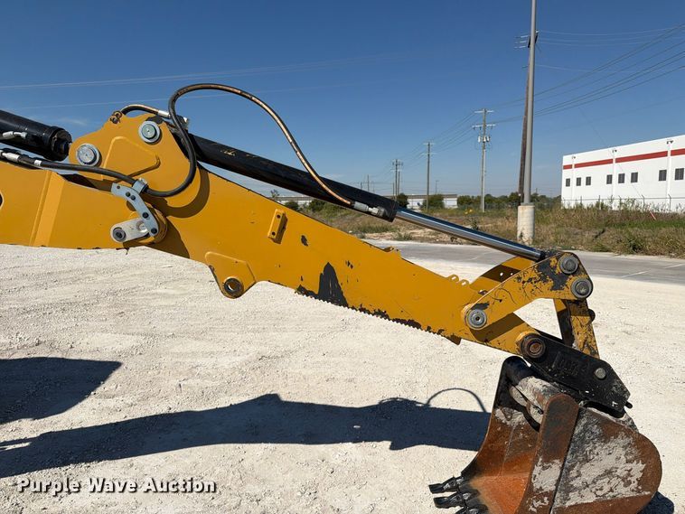 image for item DU1578 2022 Caterpillar 420 XE backhoe