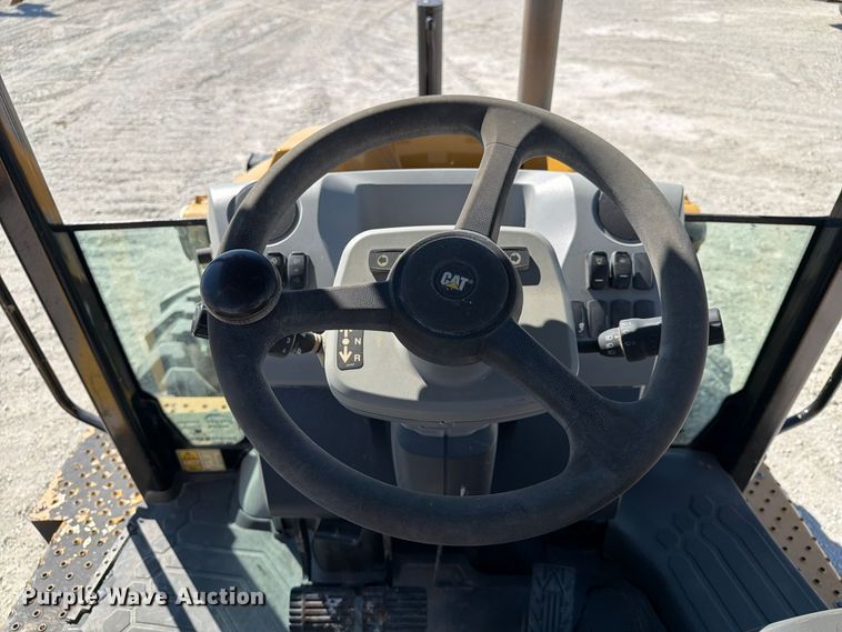image for item DU1578 2022 Caterpillar 420 XE backhoe