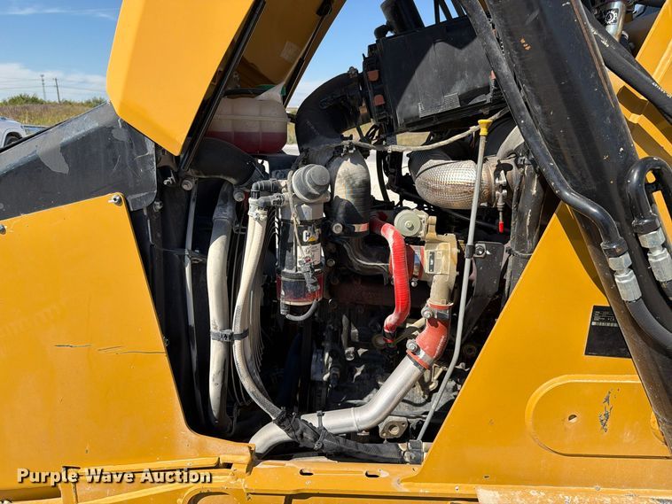 image for item DU1578 2022 Caterpillar 420 XE backhoe