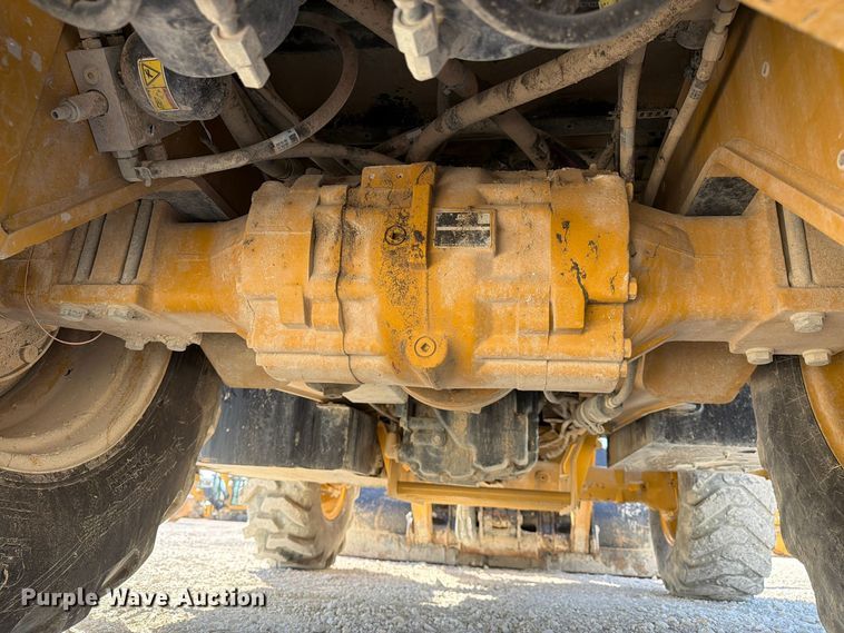 image for item DU1578 2022 Caterpillar 420 XE backhoe