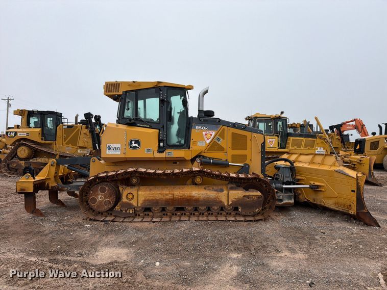 image for item DU1579 2017 John Deere 850K WLT dozer