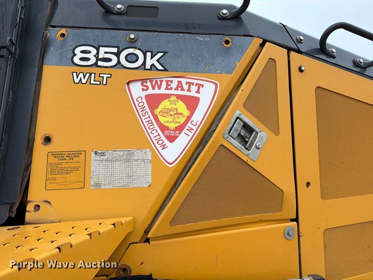 image for item DU1579 2017 John Deere 850K WLT dozer