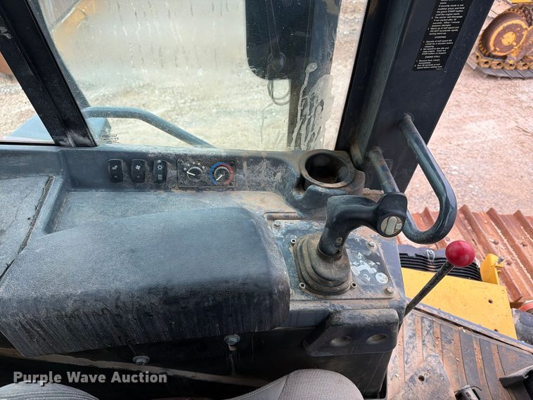 image for item DU1579 2017 John Deere 850K WLT dozer