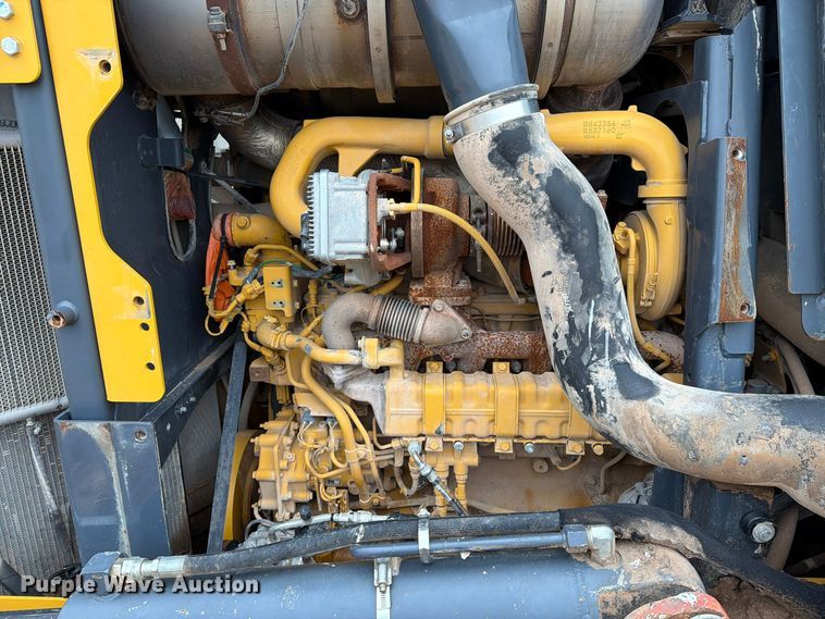 image for item DU1579 2017 John Deere 850K WLT dozer