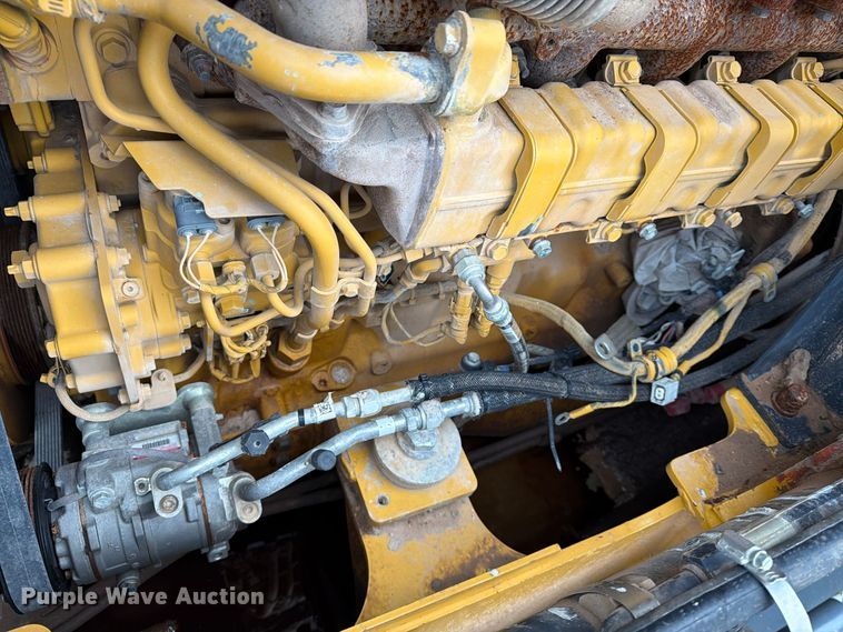 image for item DU1579 2017 John Deere 850K WLT dozer