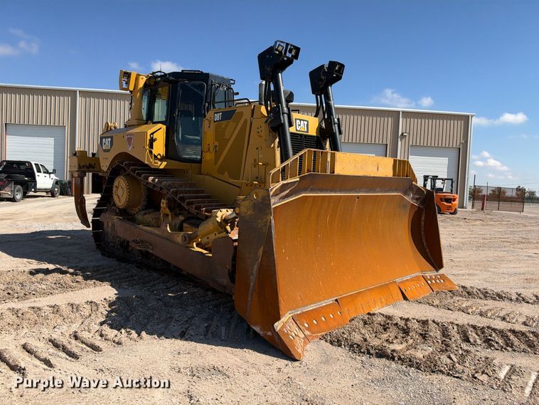 image for item DU1580 2017 Caterpillar D8T dozer