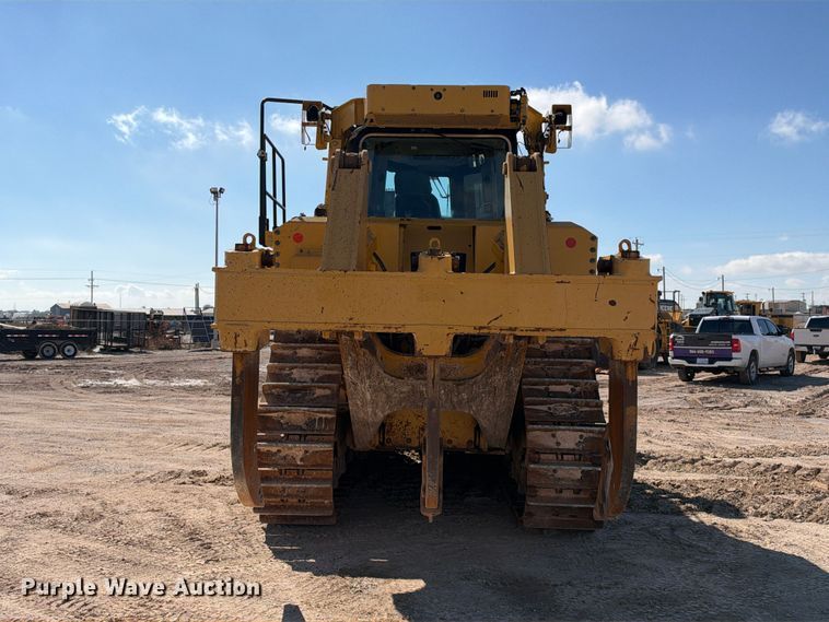 image for item DU1580 2017 Caterpillar D8T dozer