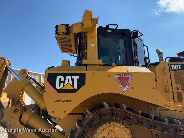 image for item DU1580 2017 Caterpillar D8T dozer