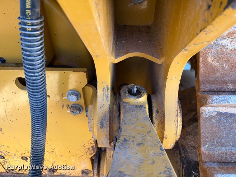 image for item DU1580 2017 Caterpillar D8T dozer