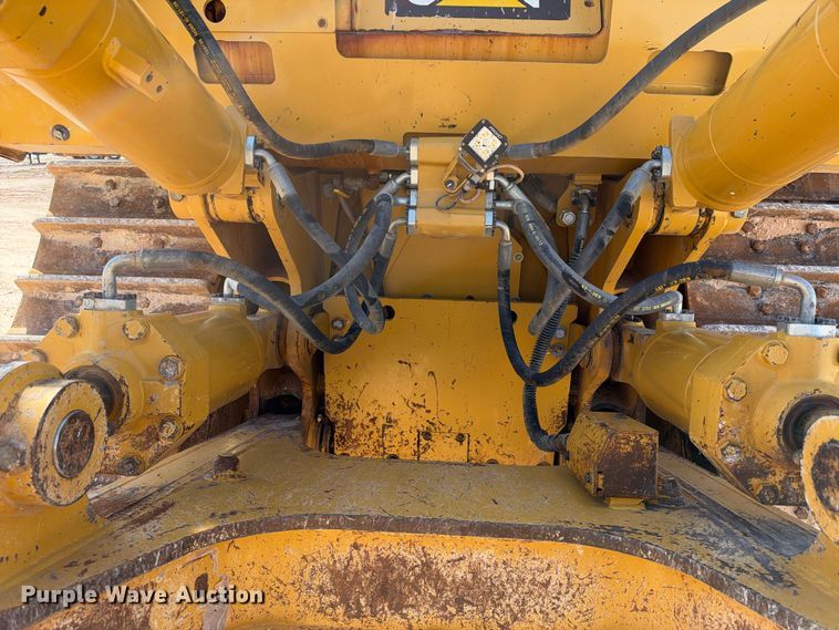 image for item DU1580 2017 Caterpillar D8T dozer