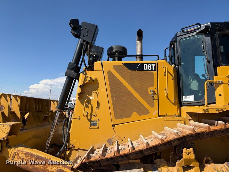 image for item DU1580 2017 Caterpillar D8T dozer