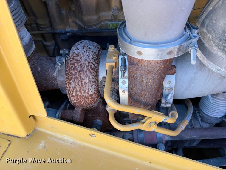 image for item DU1580 2017 Caterpillar D8T dozer