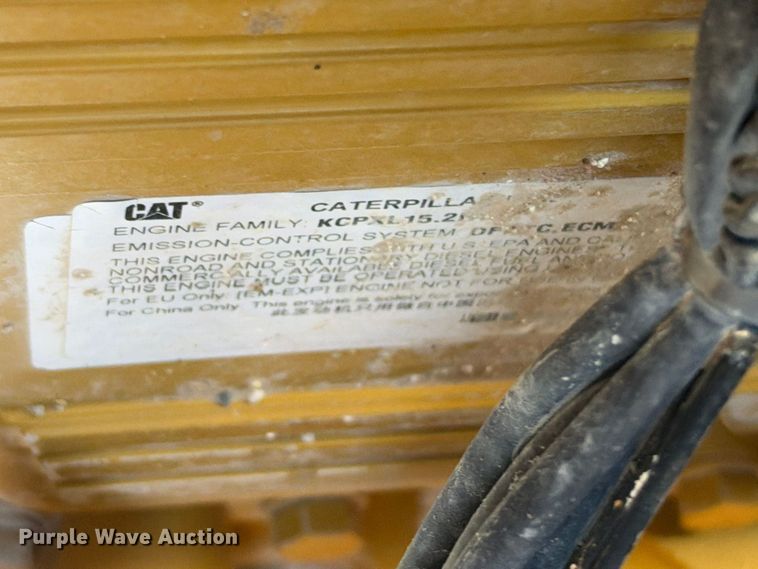 image for item DU1580 2017 Caterpillar D8T dozer