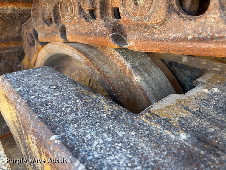 image for item DU1580 2017 Caterpillar D8T dozer