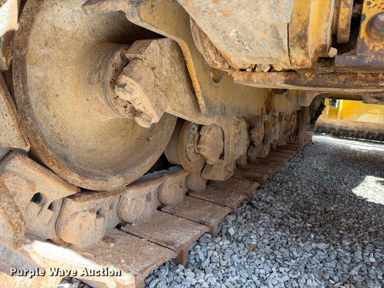 image for item DU1580 2017 Caterpillar D8T dozer
