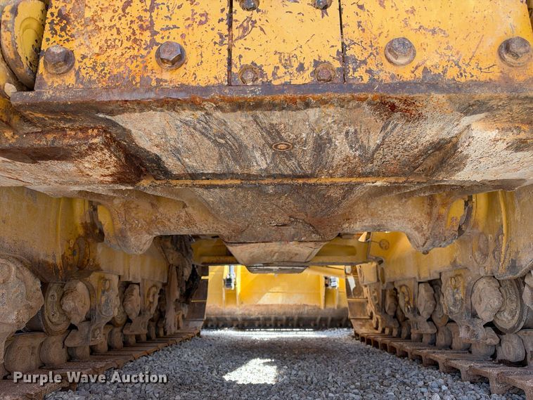 image for item DU1580 2017 Caterpillar D8T dozer