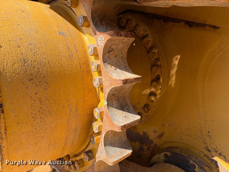 image for item DU1580 2017 Caterpillar D8T dozer