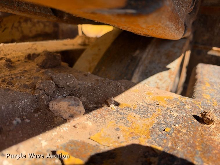 image for item DU1580 2017 Caterpillar D8T dozer