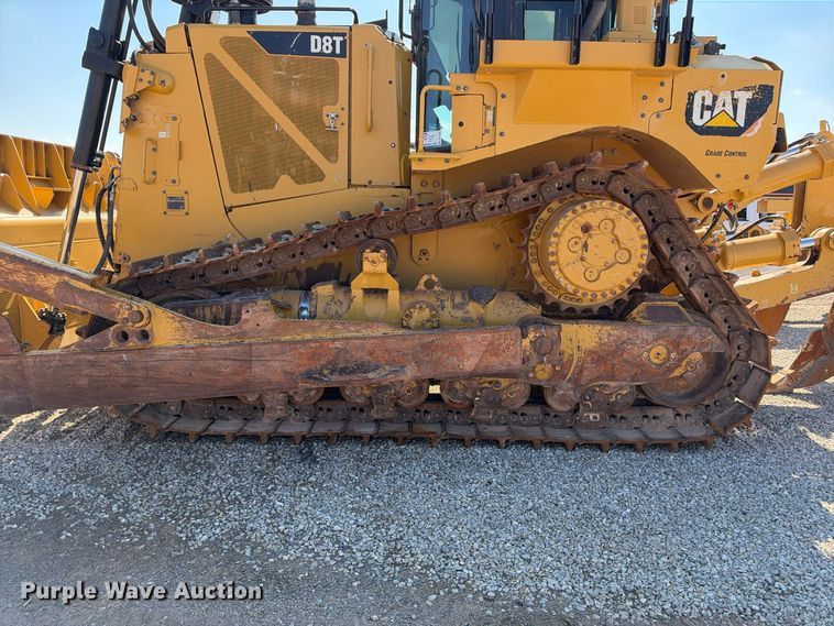 image for item DU1580 2017 Caterpillar D8T dozer