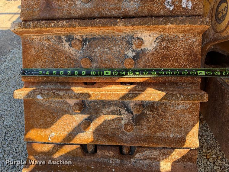 image for item DU1580 2017 Caterpillar D8T dozer