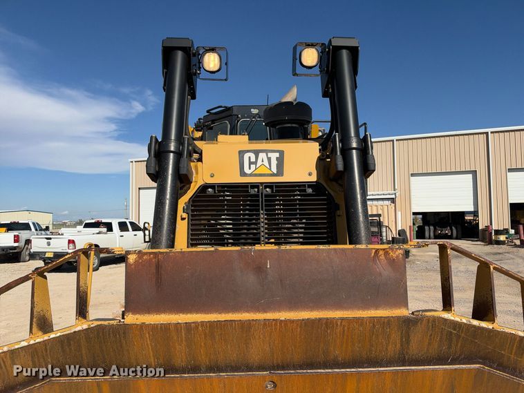 image for item DU1582 2015 Caterpillar D8T dozer