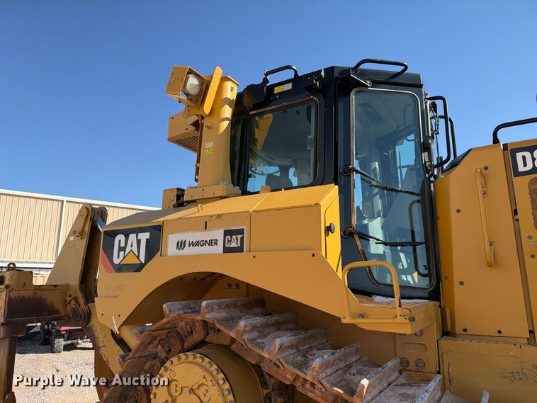 image for item DU1582 2015 Caterpillar D8T dozer