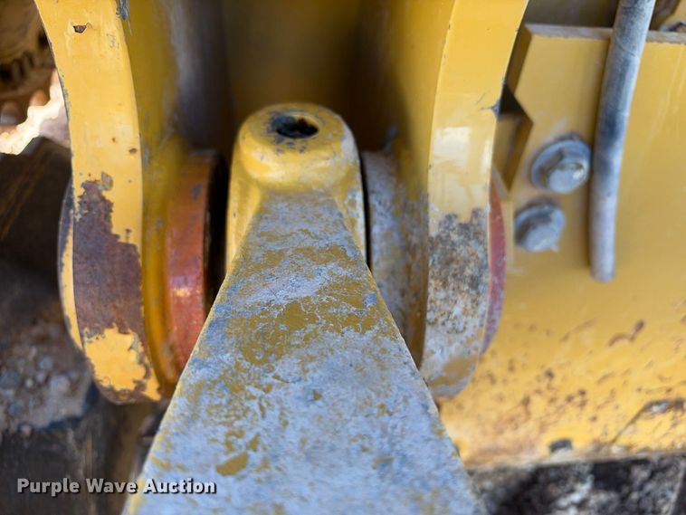 image for item DU1582 2015 Caterpillar D8T dozer