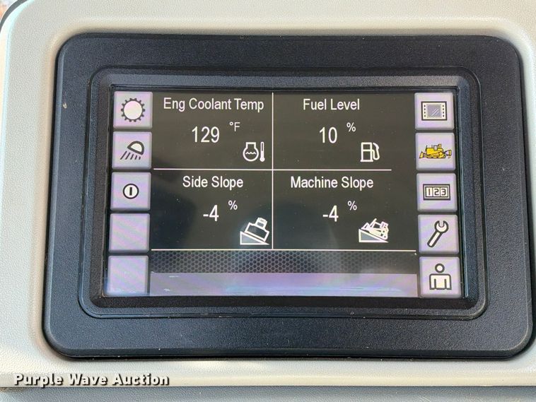 image for item DU1582 2015 Caterpillar D8T dozer
