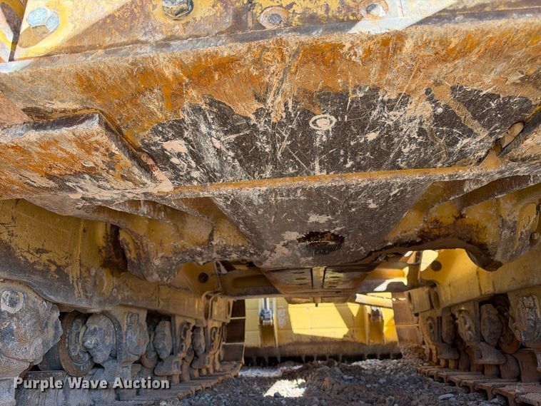 image for item DU1582 2015 Caterpillar D8T dozer