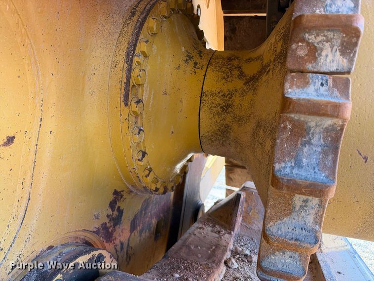 image for item DU1582 2015 Caterpillar D8T dozer