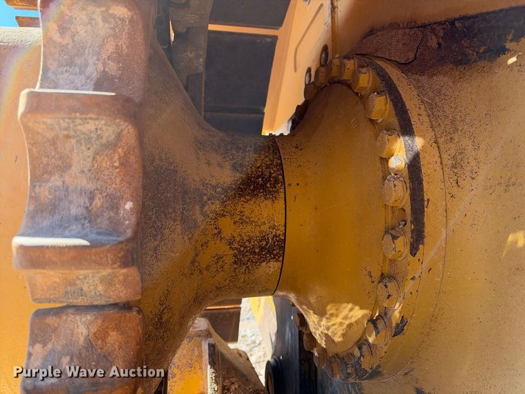 image for item DU1582 2015 Caterpillar D8T dozer