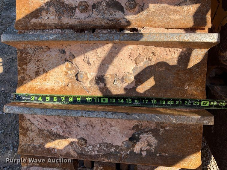image for item DU1582 2015 Caterpillar D8T dozer