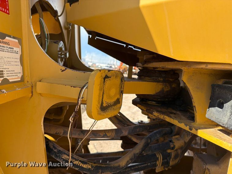 image for item DU1583 2004 Caterpillar 938G wheel loader