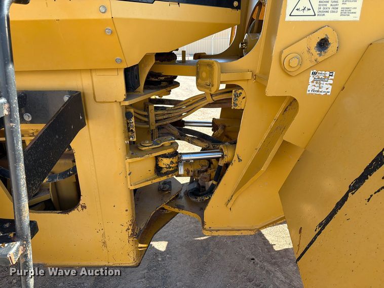 image for item DU1583 2004 Caterpillar 938G wheel loader