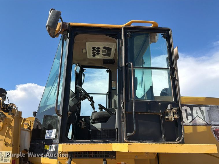 image for item DU1583 2004 Caterpillar 938G wheel loader