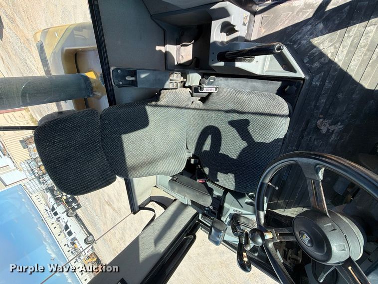 image for item DU1583 2004 Caterpillar 938G wheel loader