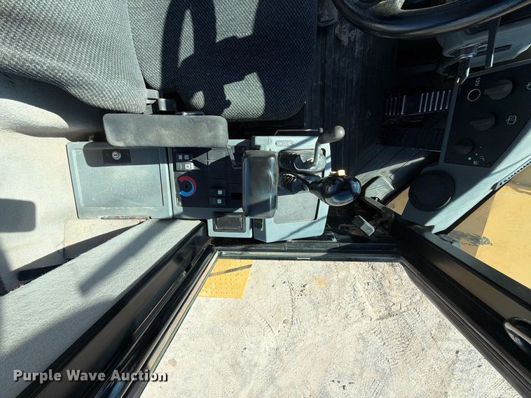 image for item DU1583 2004 Caterpillar 938G wheel loader