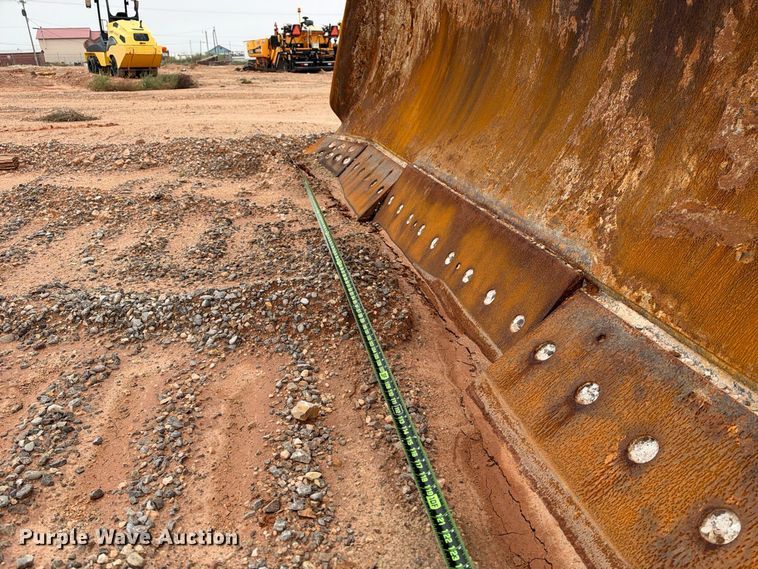 image for item DU1586 2008 Caterpillar D8T dozer