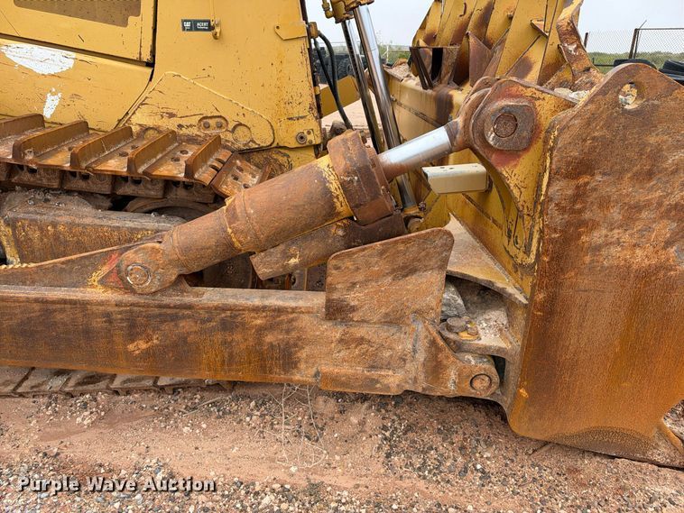 image for item DU1586 2008 Caterpillar D8T dozer