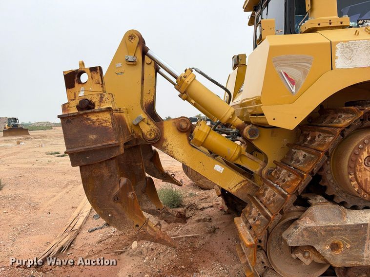 image for item DU1586 2008 Caterpillar D8T dozer