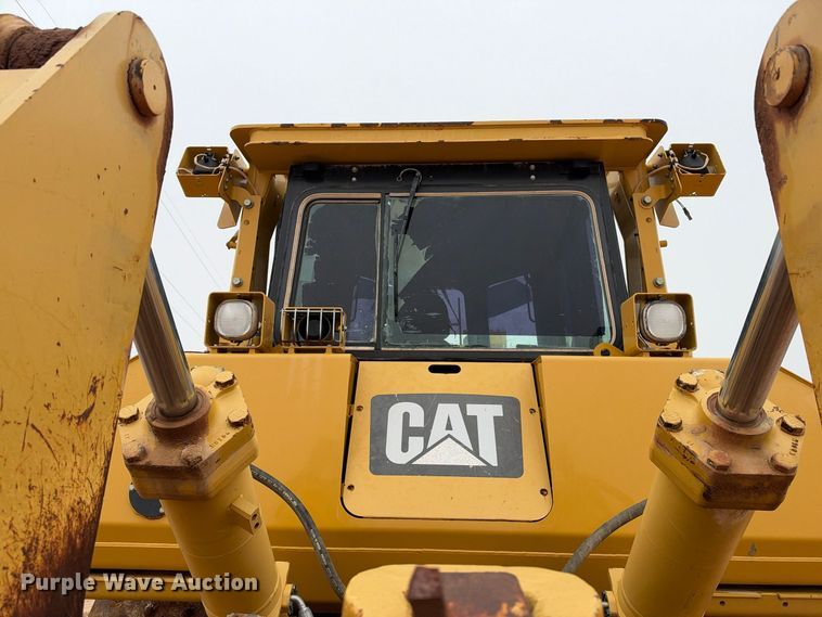 image for item DU1586 2008 Caterpillar D8T dozer