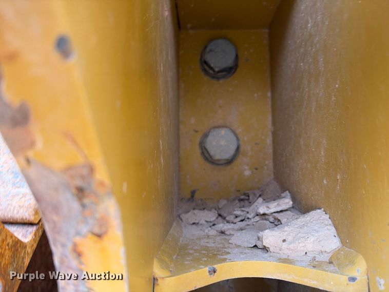 image for item DU1586 2008 Caterpillar D8T dozer