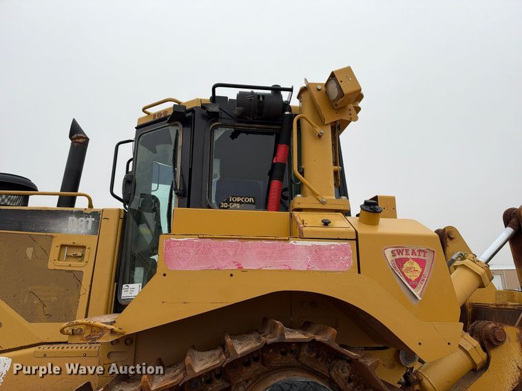 image for item DU1586 2008 Caterpillar D8T dozer