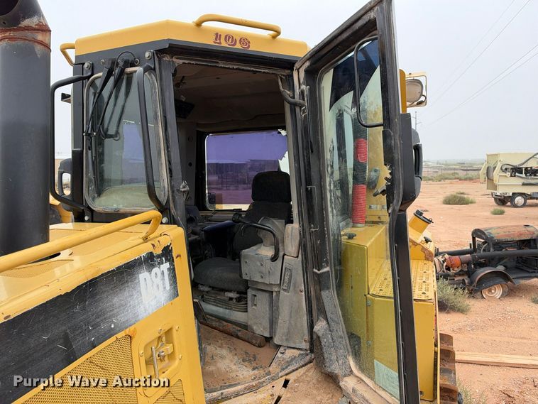image for item DU1586 2008 Caterpillar D8T dozer