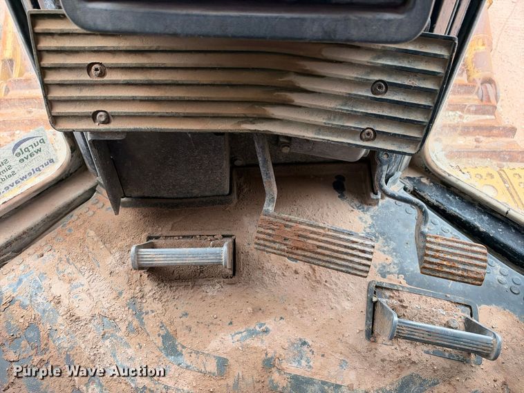 image for item DU1586 2008 Caterpillar D8T dozer