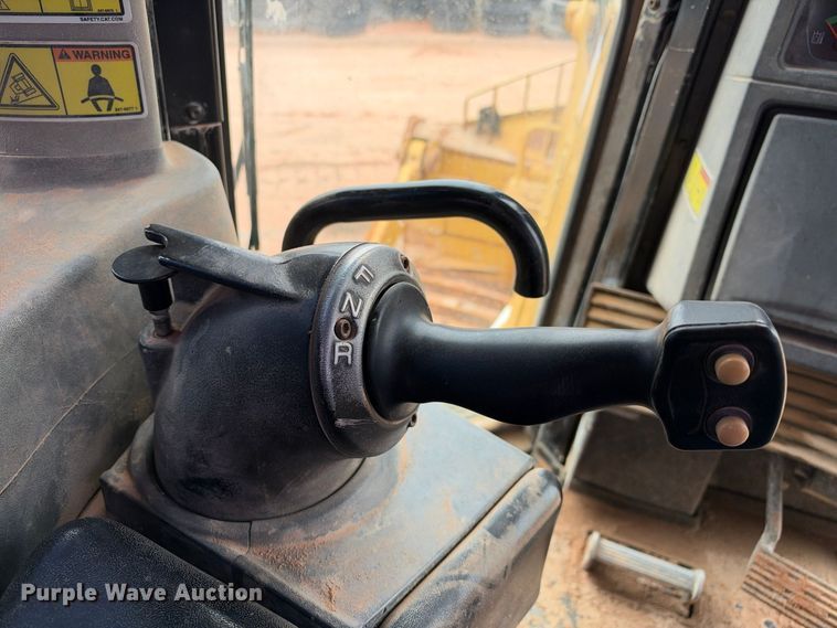 image for item DU1586 2008 Caterpillar D8T dozer
