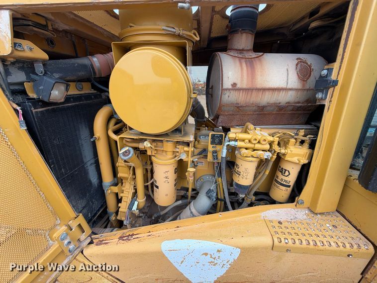 image for item DU1586 2008 Caterpillar D8T dozer