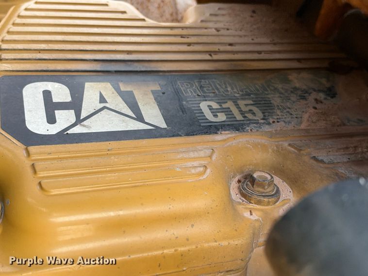 image for item DU1586 2008 Caterpillar D8T dozer